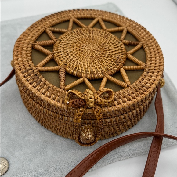 Crossbody Round Rattan Wicker with Brown Leather Strap Purse - Picture 4 of 6